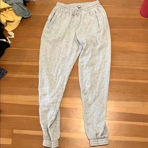 grey brandy melville sweats